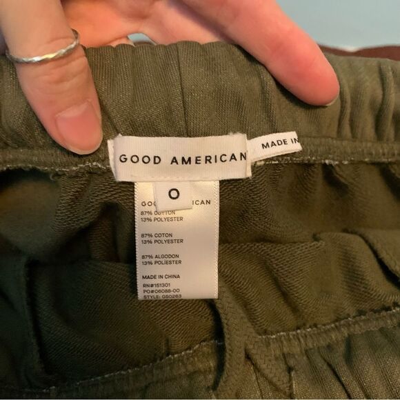 Good American Summer Short Shorts 0 - Picture 4 of 6